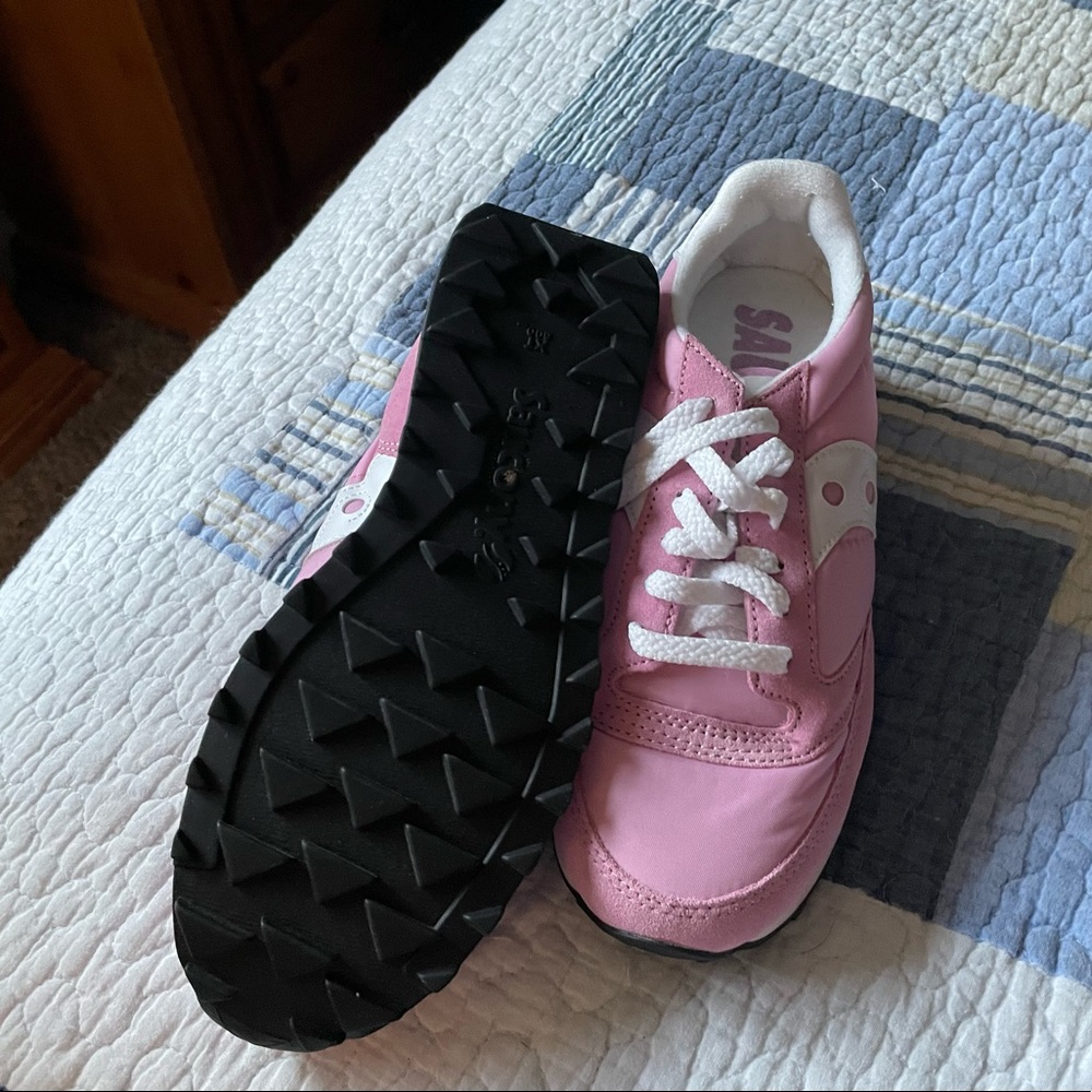 Saucony soze 8 Pink brand new